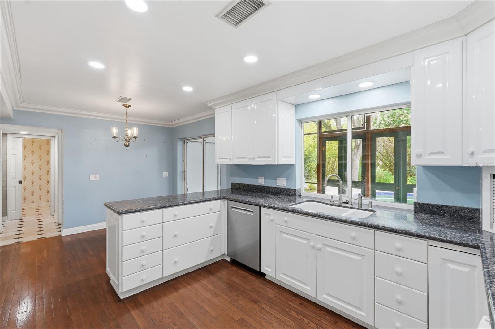 Image 19 of 64 For 1840 Salem Court