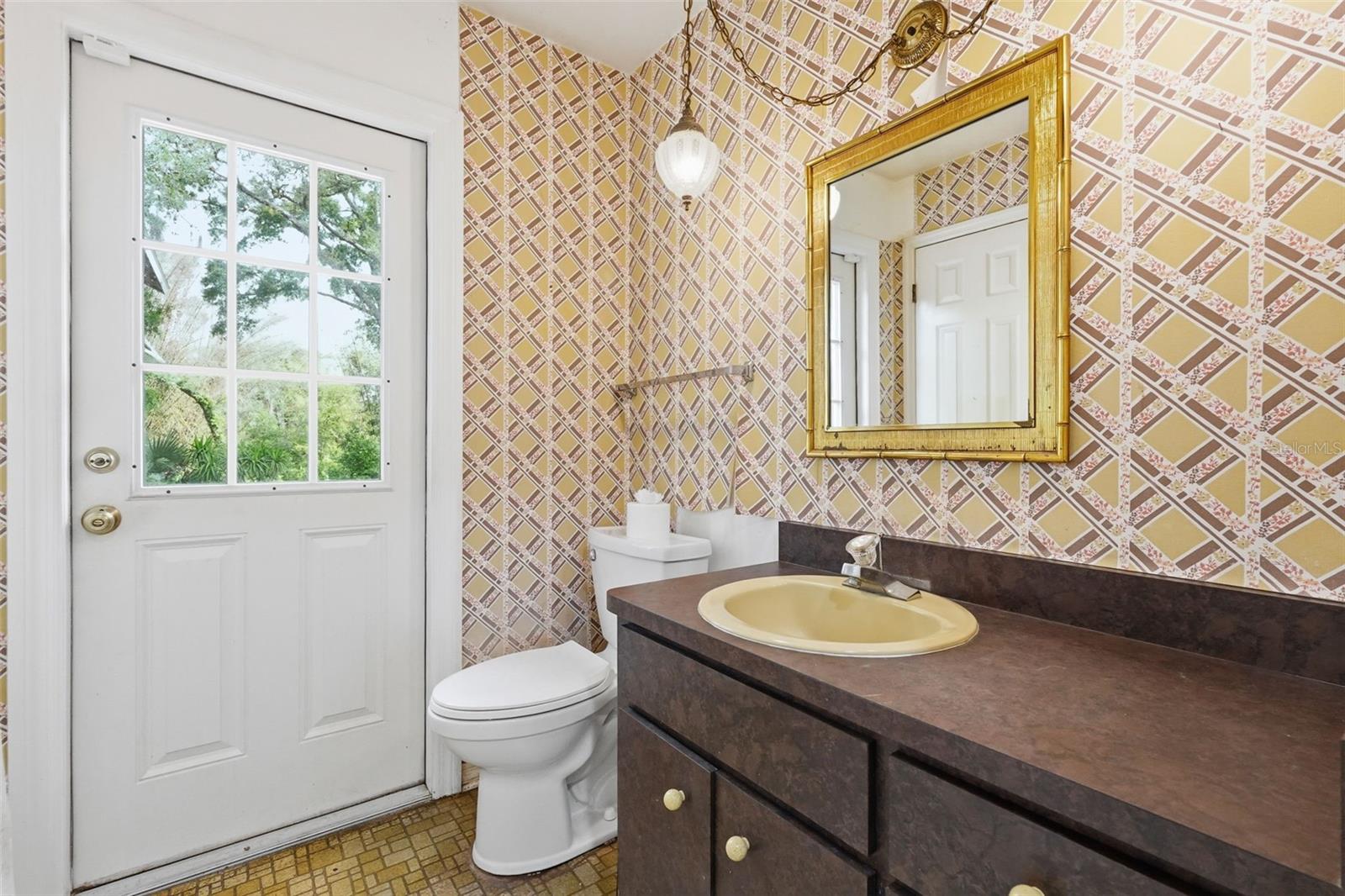 Image 22 of 64 For 1840 Salem Court