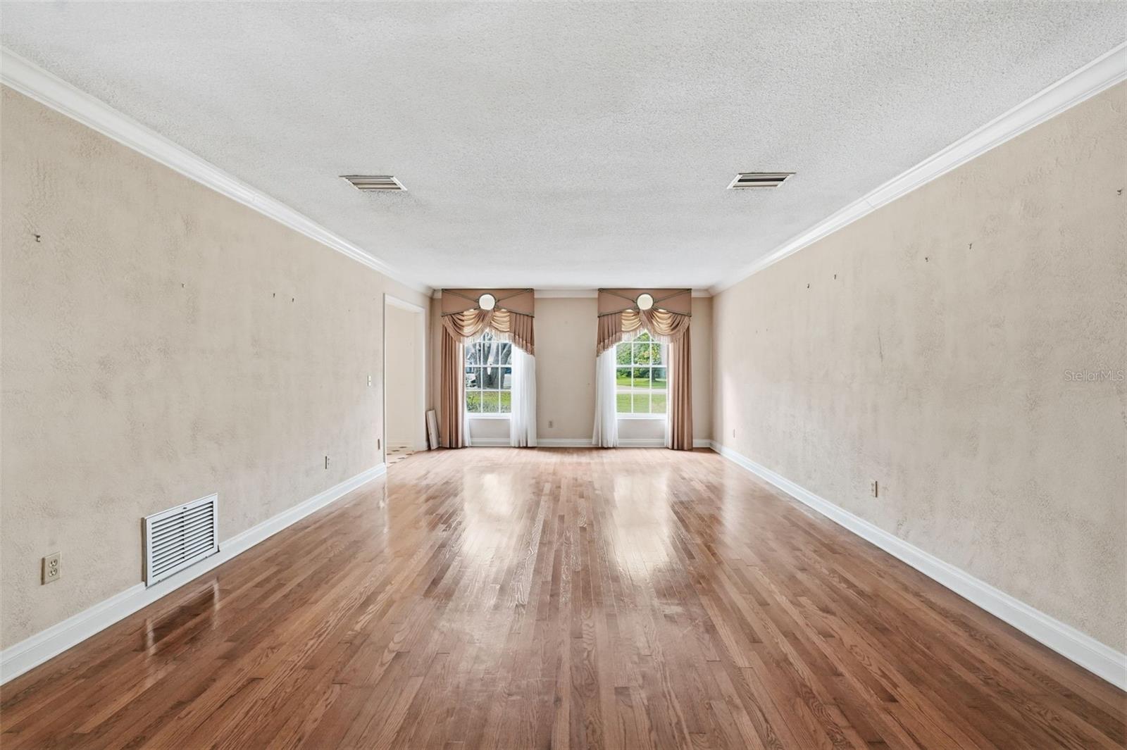 Image 5 of 64 For 1840 Salem Court