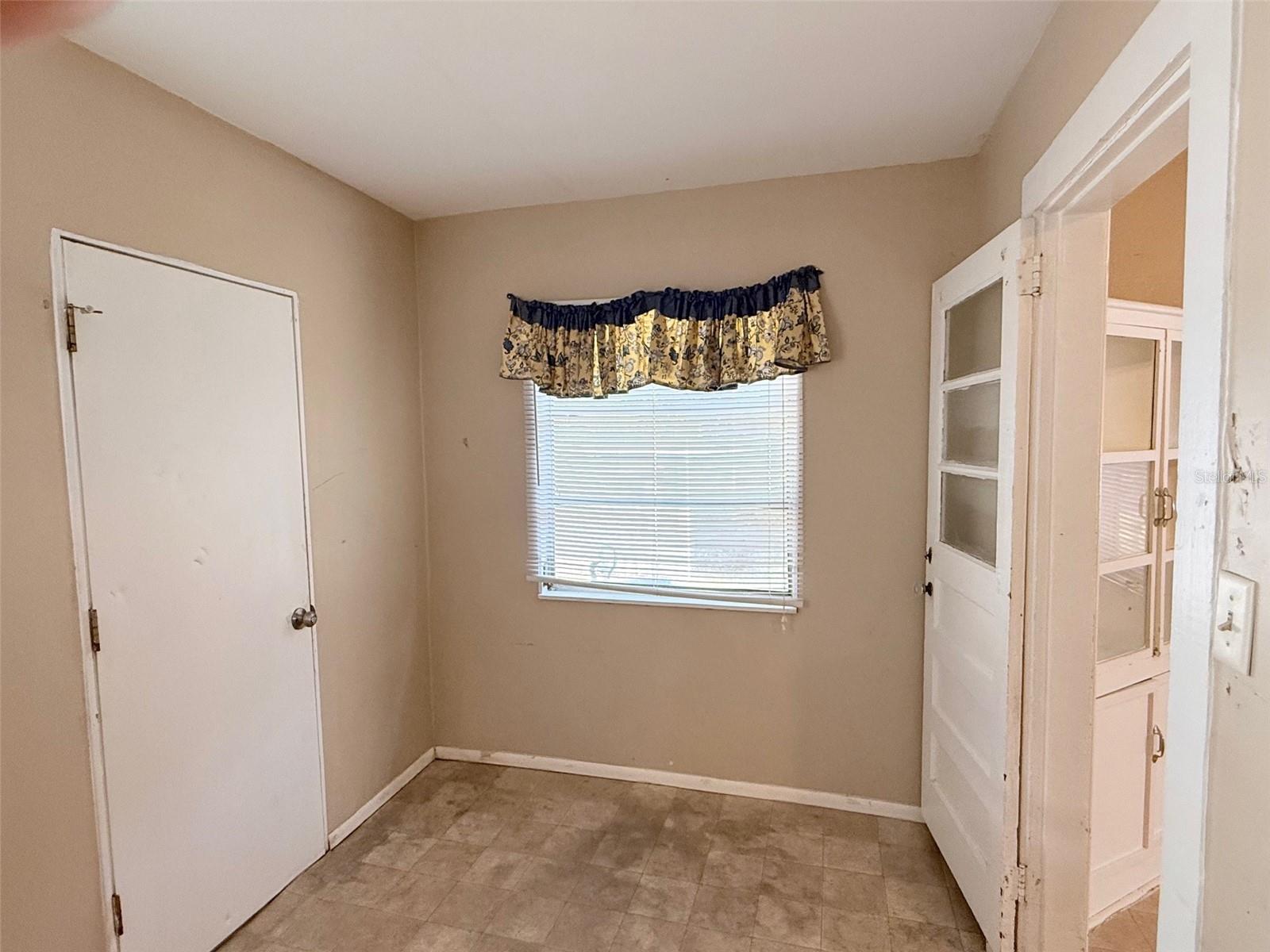 Image 21 of 28 For 2835 Dr Martin Luther King Jr Street S