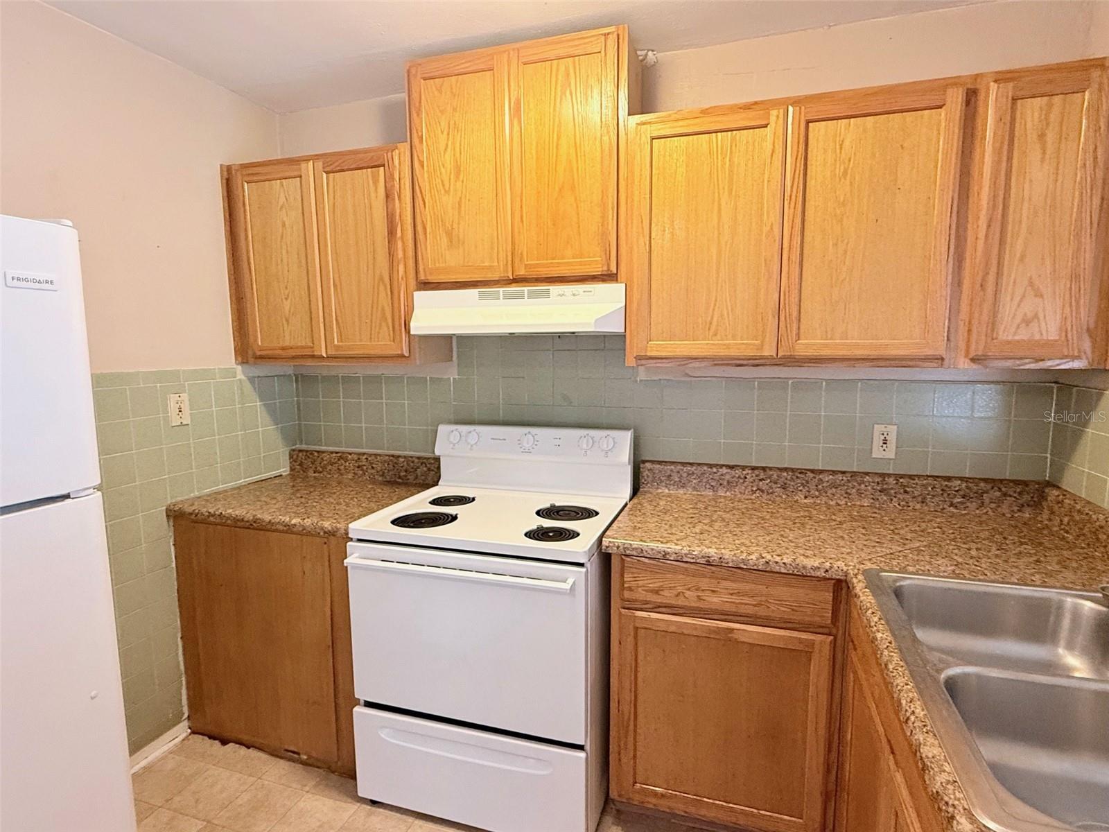 Image 8 of 28 For 2835 Dr Martin Luther King Jr Street S