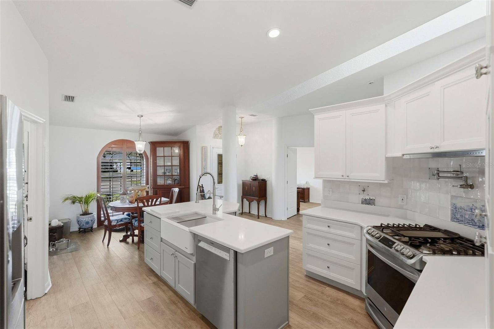 Image 10 of 44 For 4301 52nd Avenue S