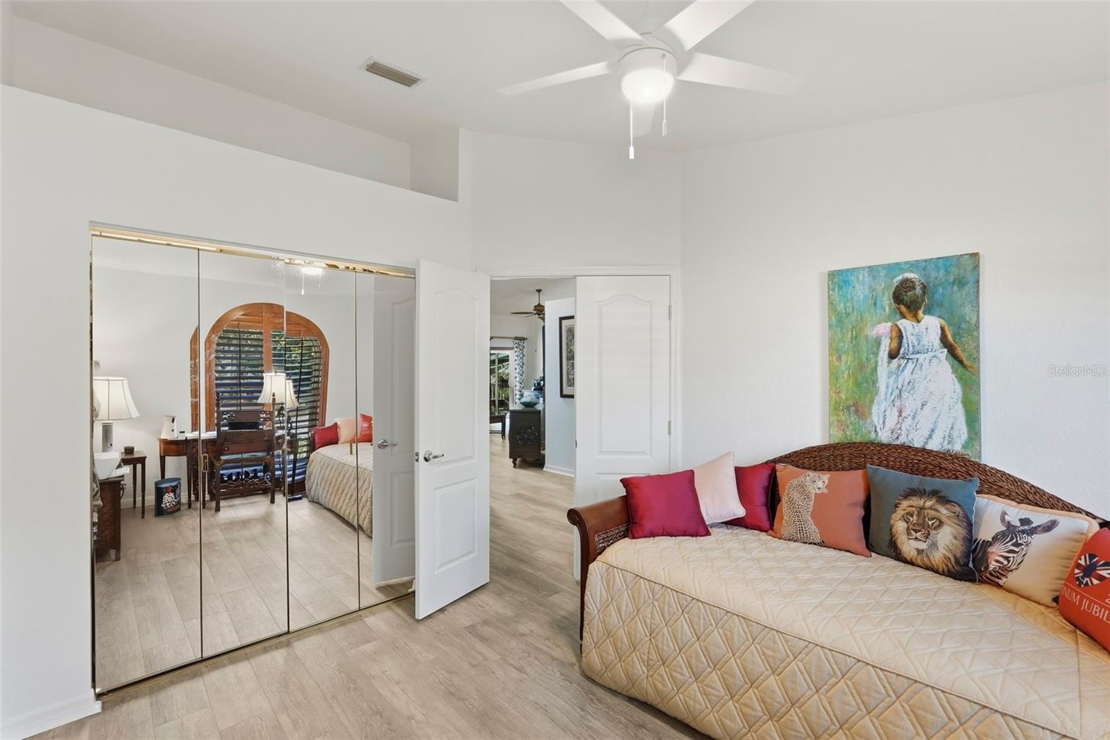 Image 15 of 44 For 4301 52nd Avenue S