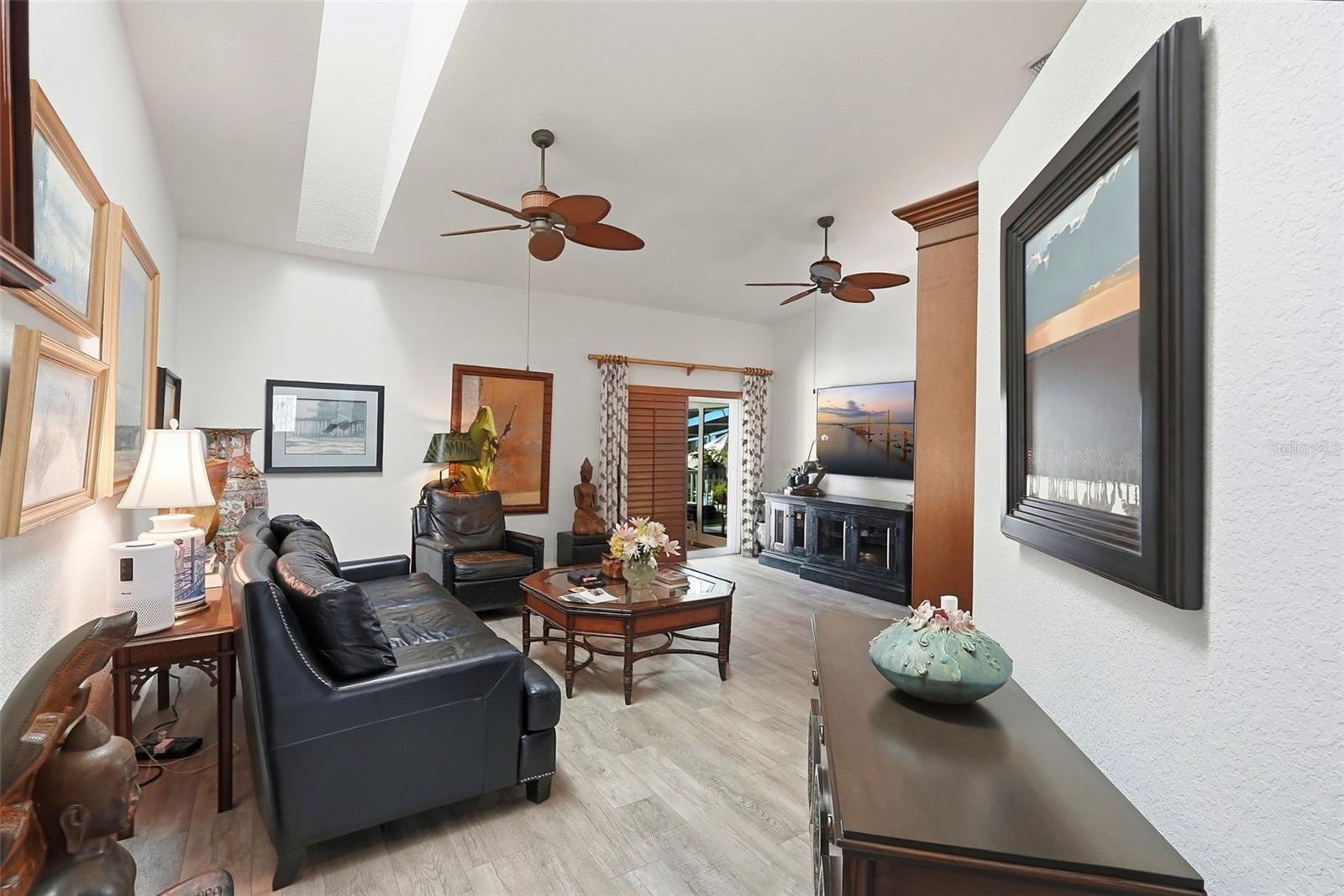 Image 4 of 44 For 4301 52nd Avenue S