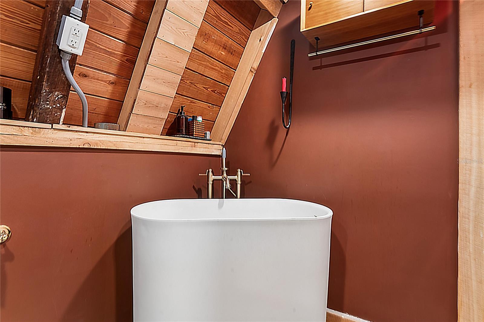 Image 17 of 29 For 9366 Cr 649  