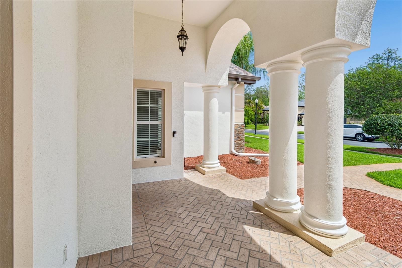 Listing photo id 0 for 2731 Blue Springs Place