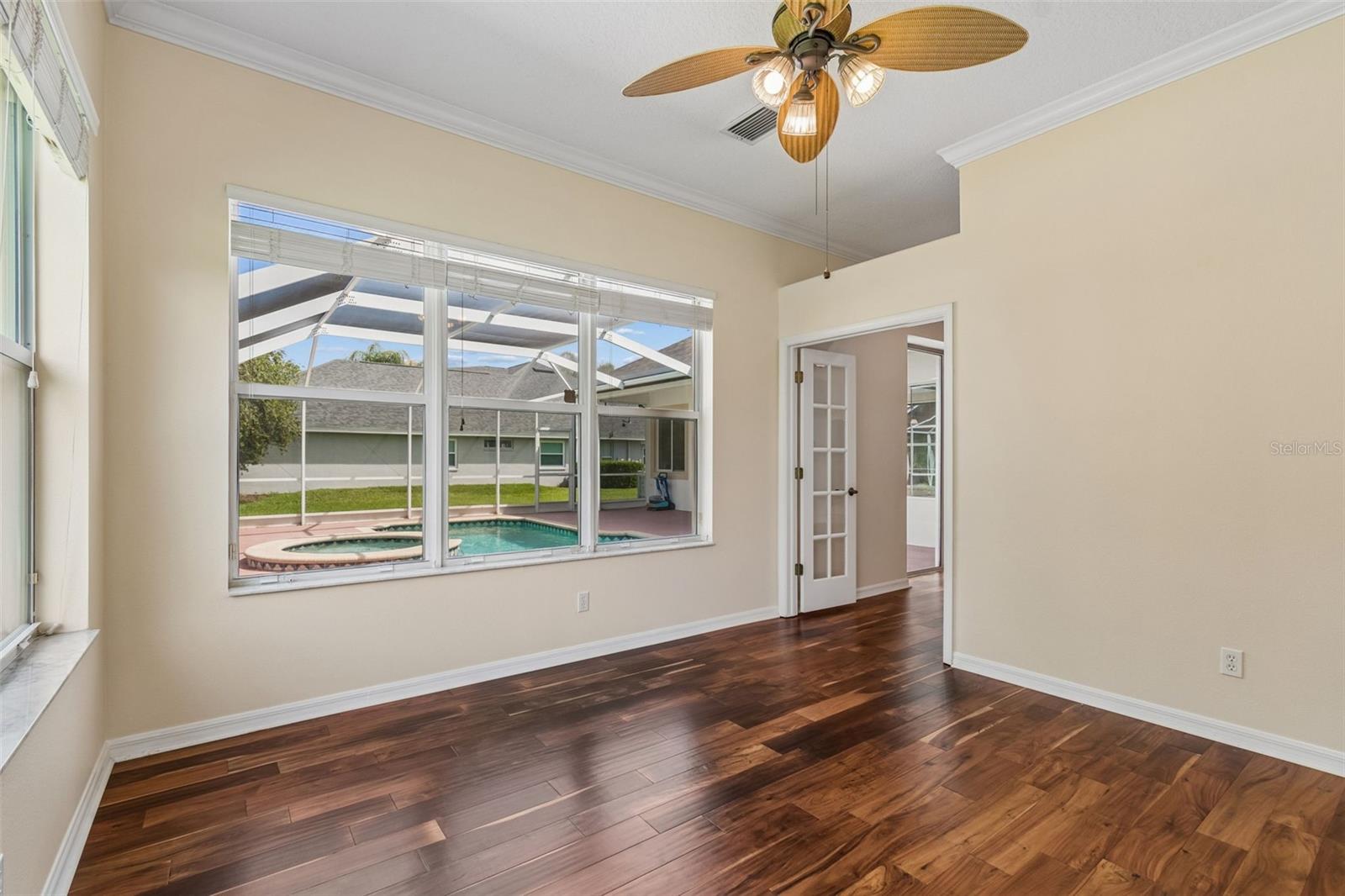 Listing photo id 28 for 2731 Blue Springs Place