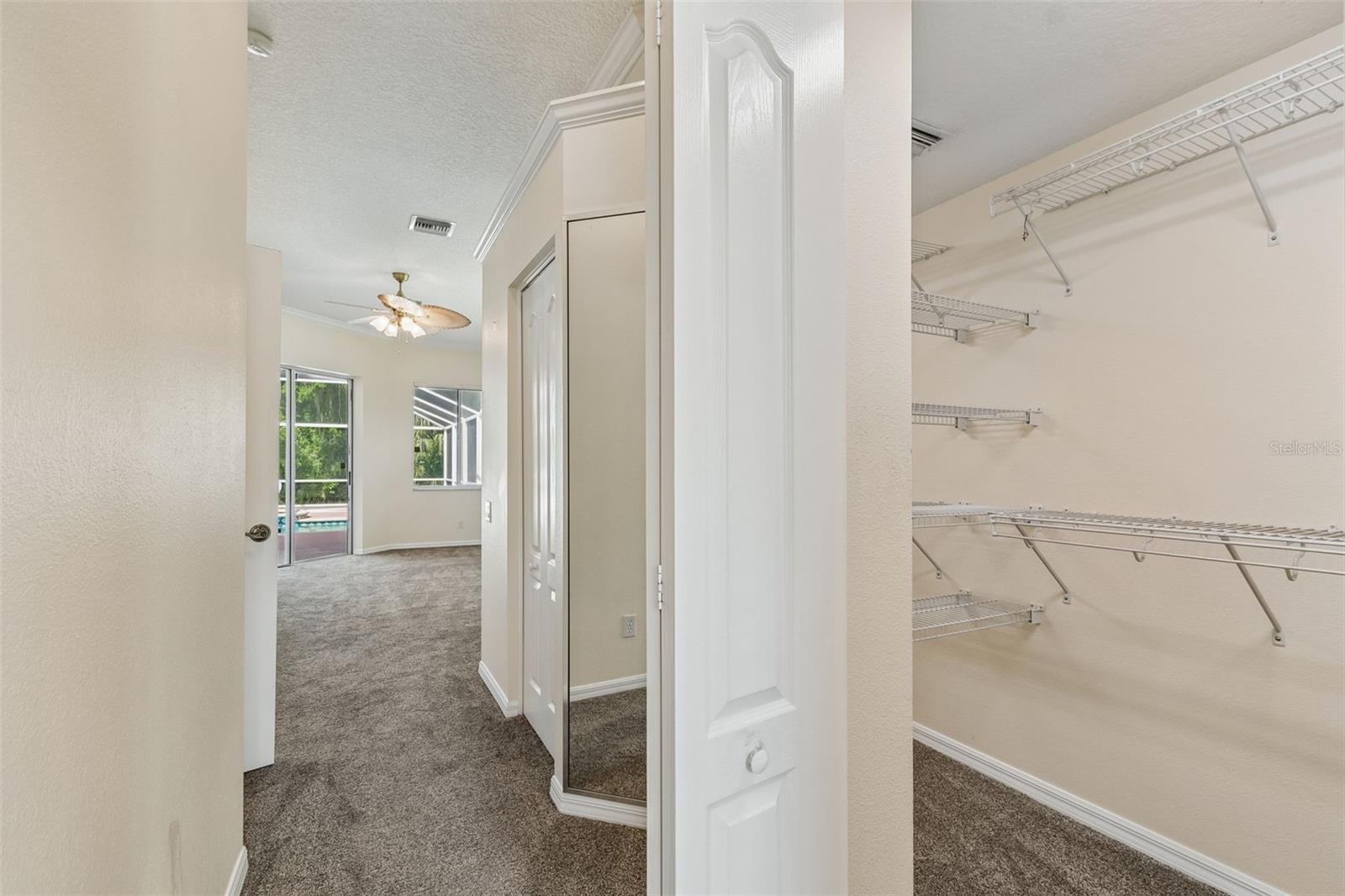 Listing photo id 48 for 2731 Blue Springs Place