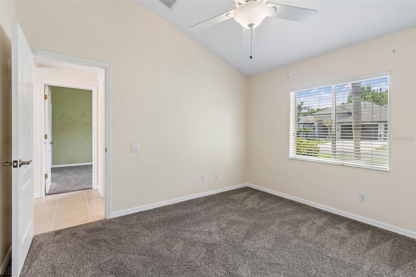 Listing photo id 59 for 2731 Blue Springs Place