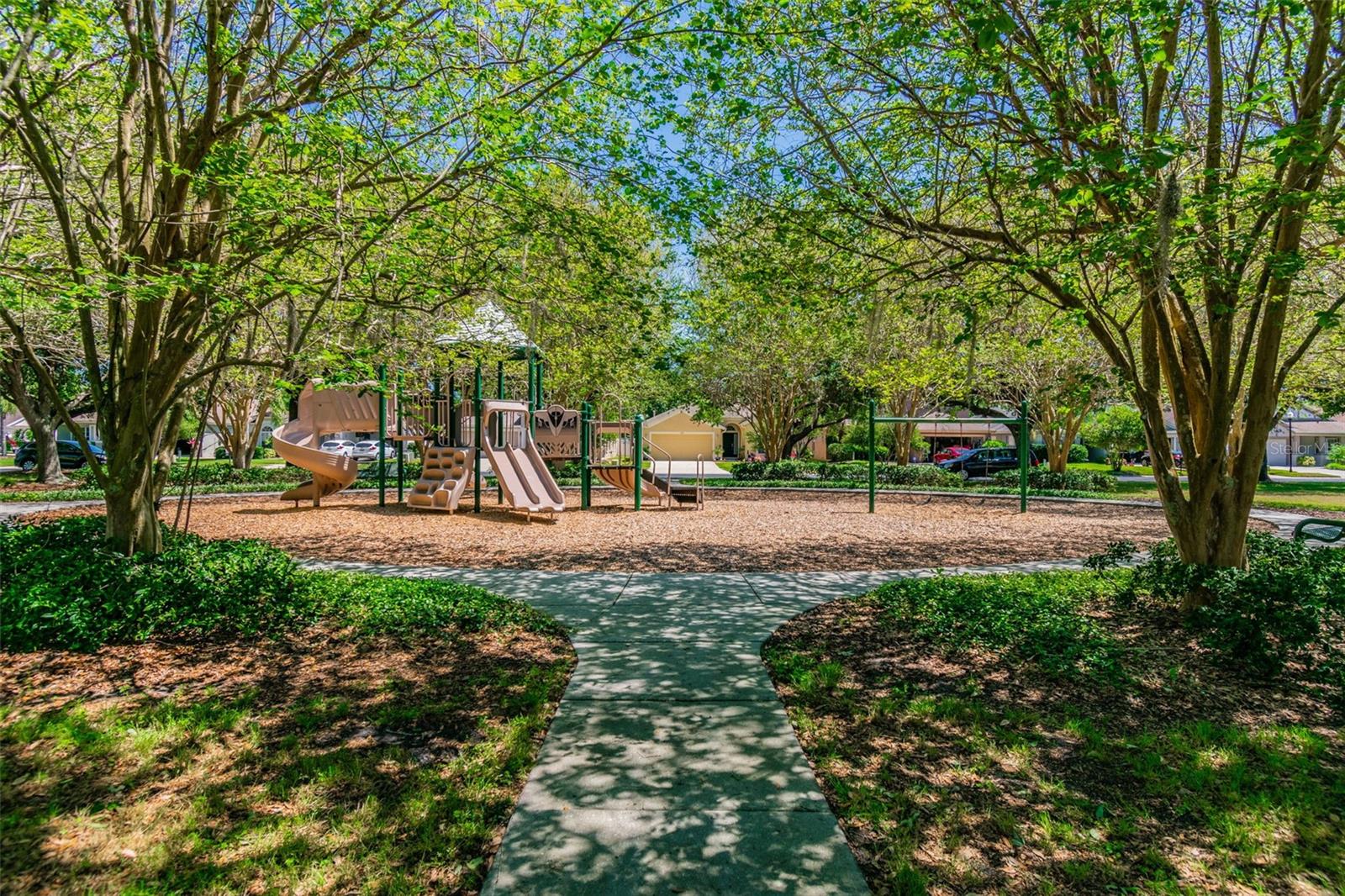 Listing photo id 70 for 2731 Blue Springs Place