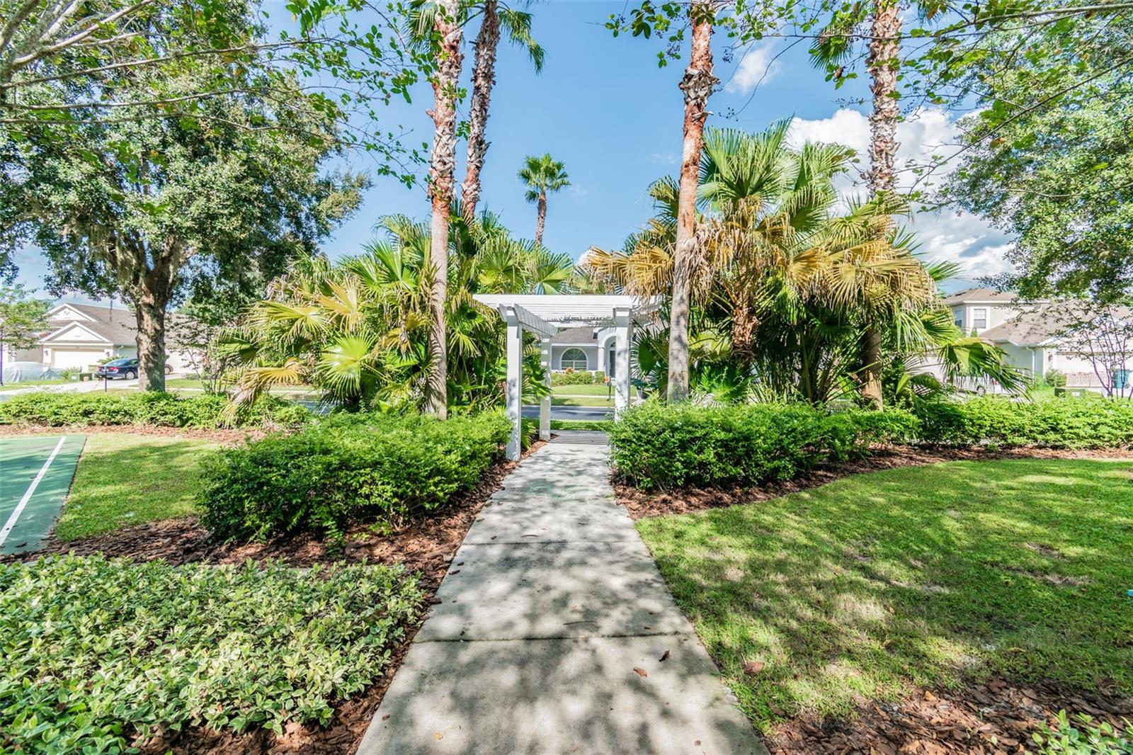 Listing photo id 74 for 2731 Blue Springs Place