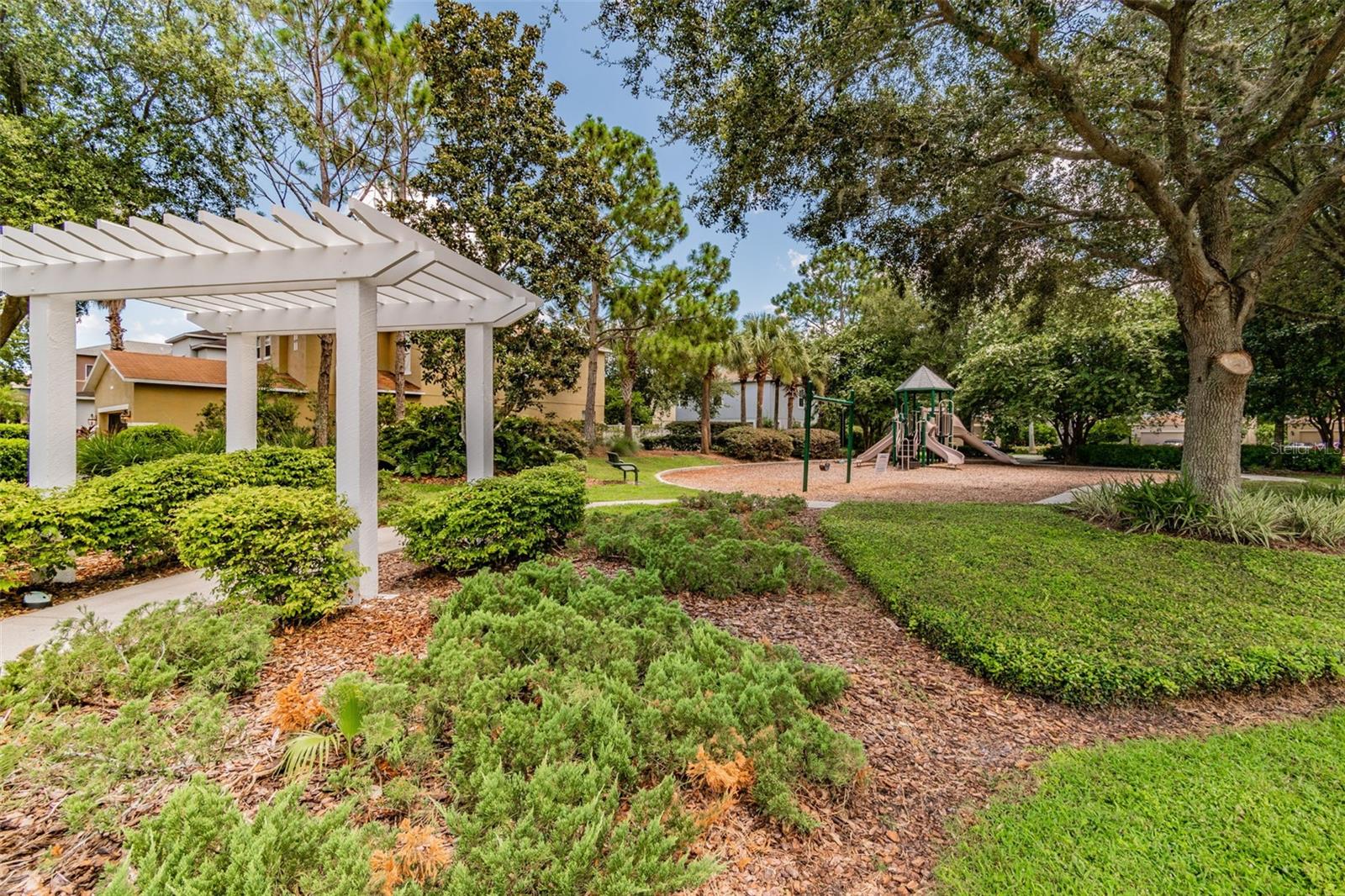 Listing photo id 85 for 2731 Blue Springs Place