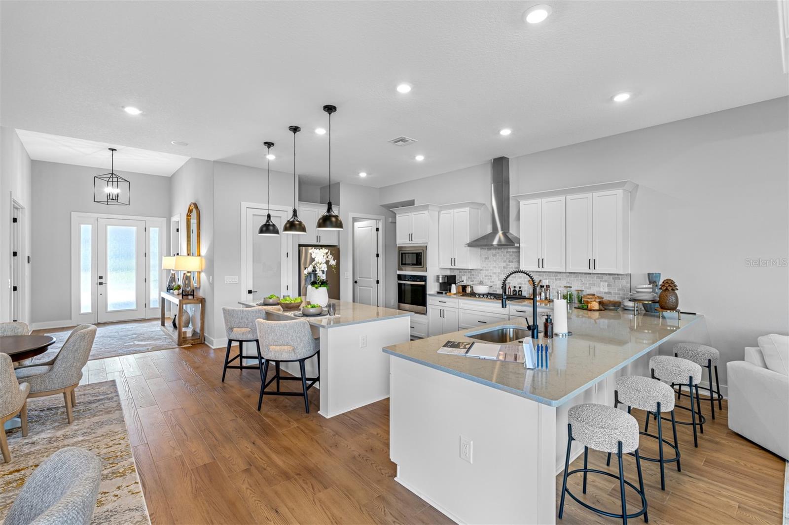 Image 4 of 14 For 5619 Summit View Drive