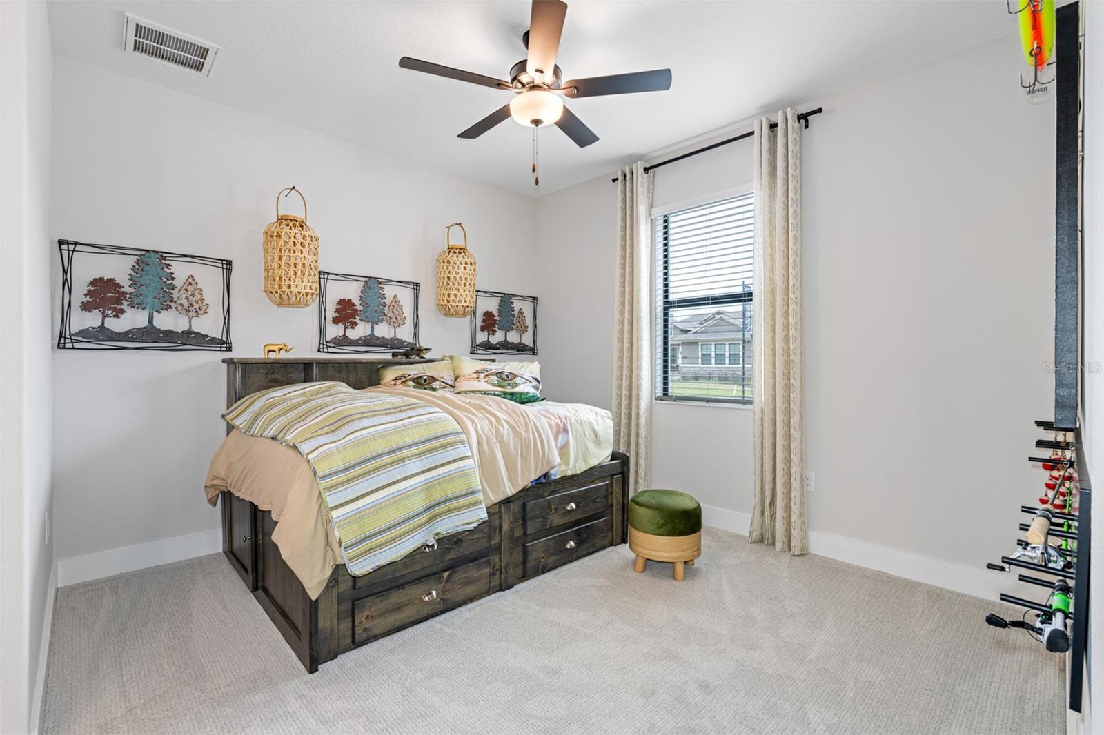 Image 8 of 14 For 5619 Summit View Drive