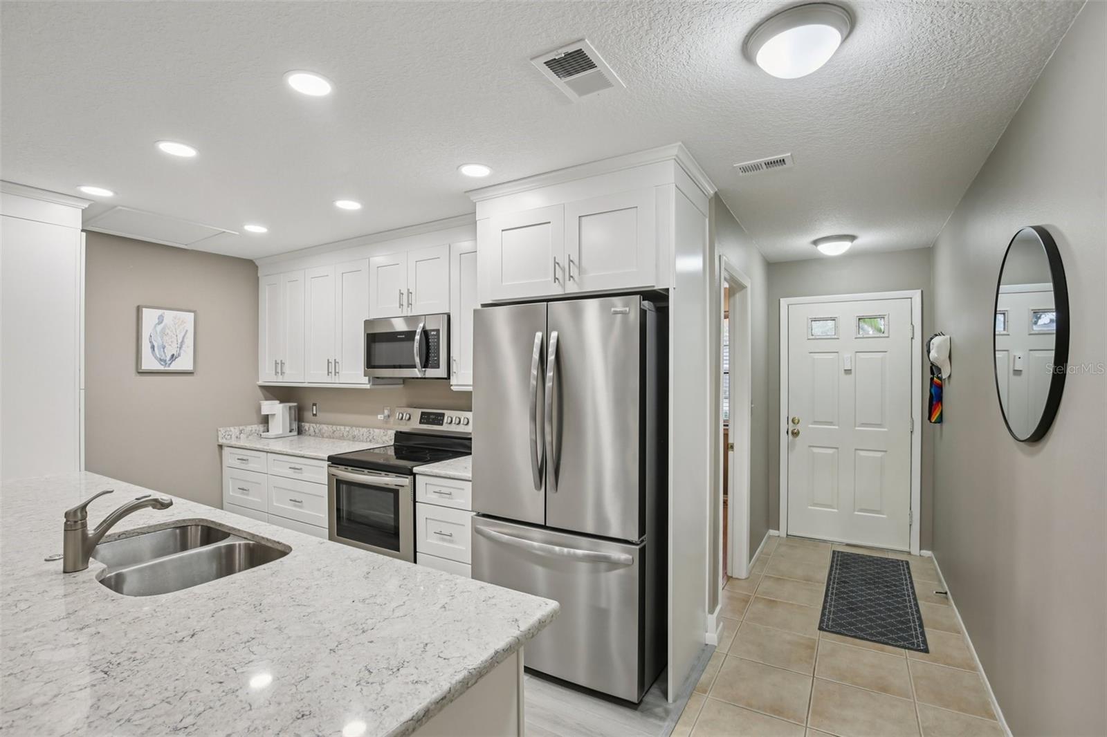 Listing photo id 3 for 39650 Us Highway 19 Highway N 135