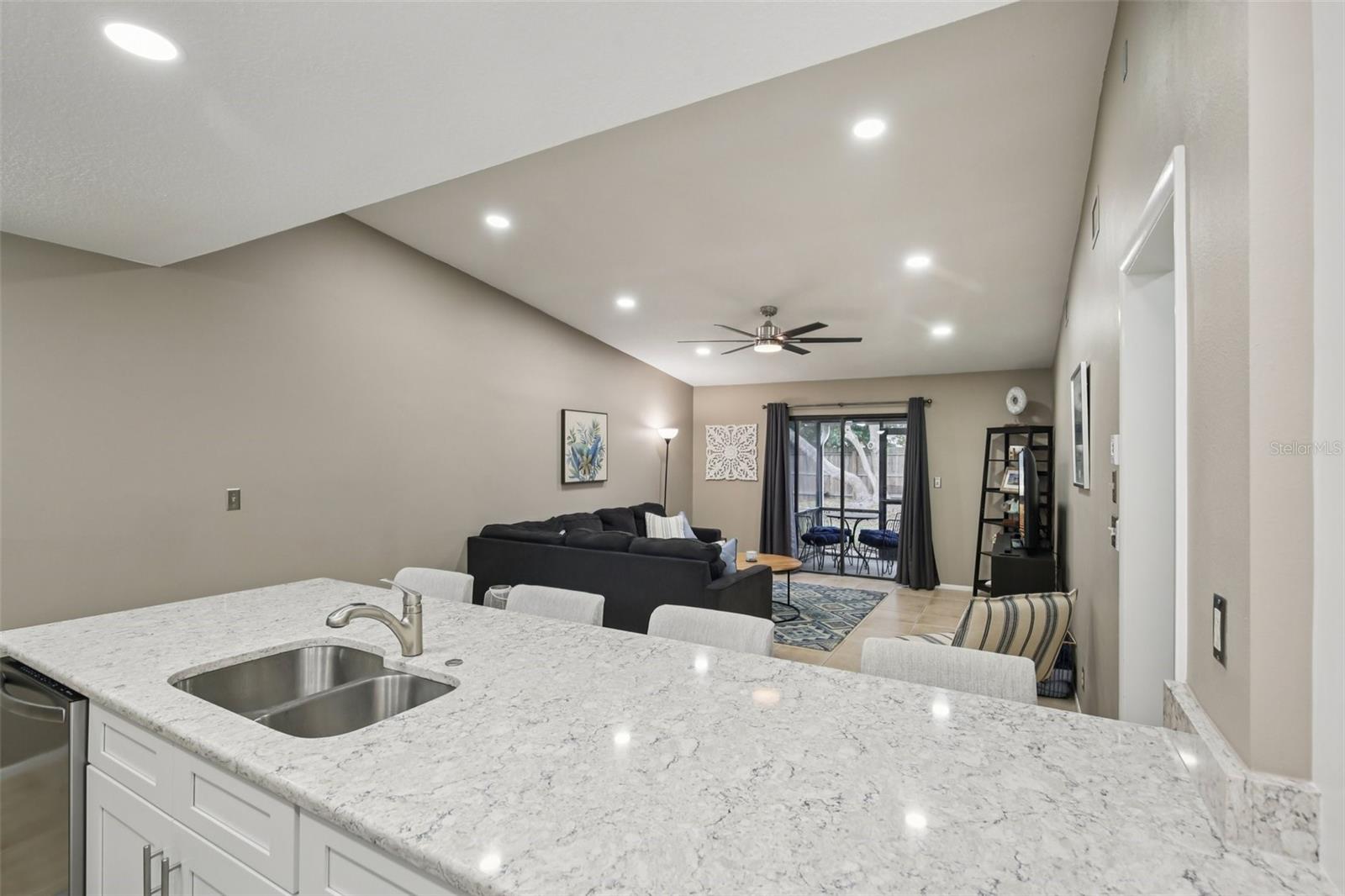 Listing photo id 5 for 39650 Us Highway 19 Highway N 135