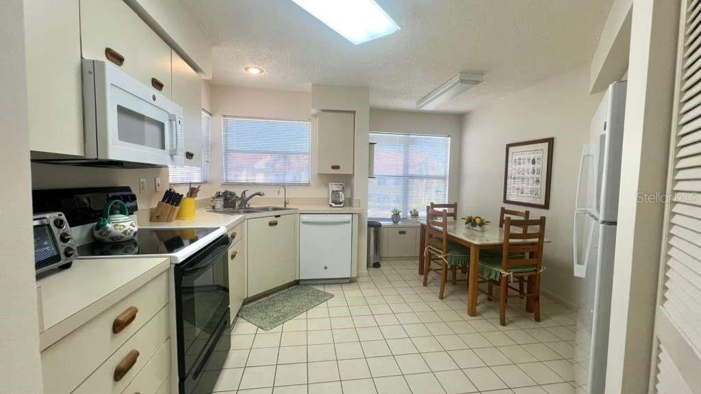 Image 7 of 43 For 6047 Bahia Del Mar Boulevard 266