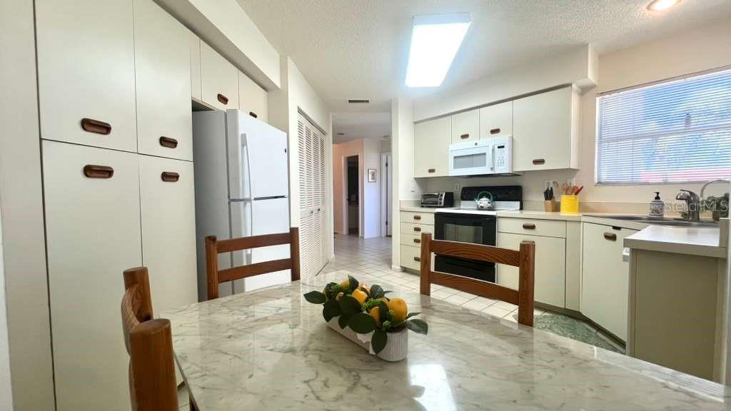 Image 8 of 43 For 6047 Bahia Del Mar Boulevard 266