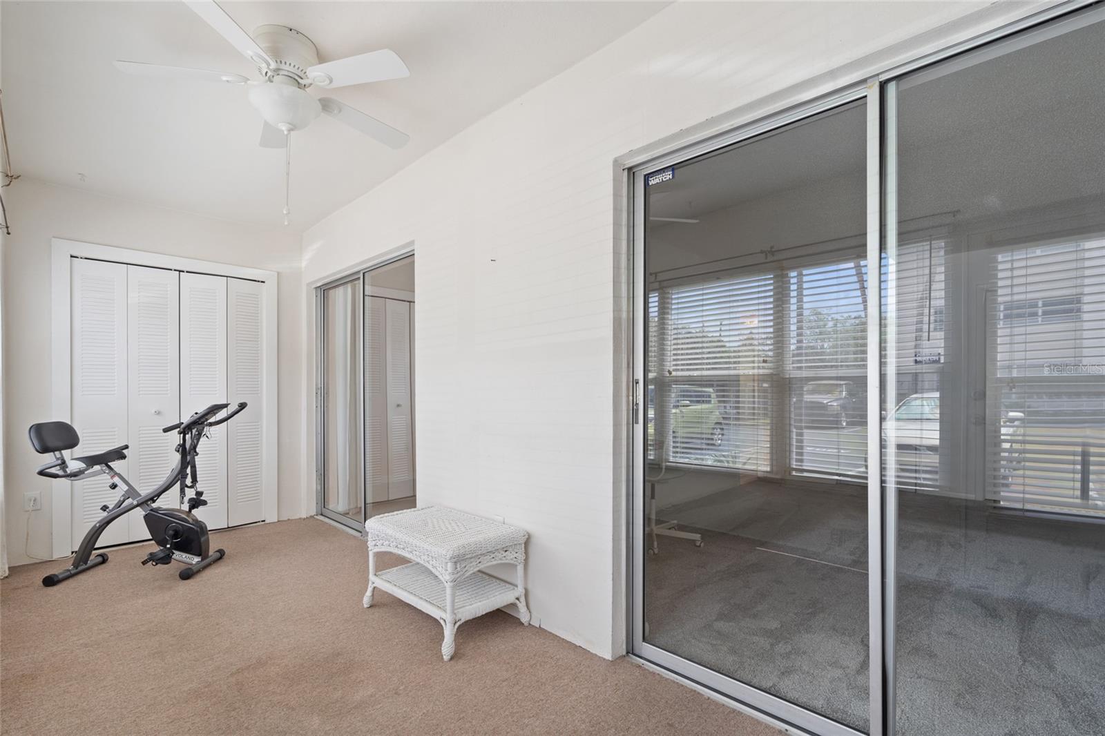 Image 14 of 24 For 209 Lincoln Circle N 109