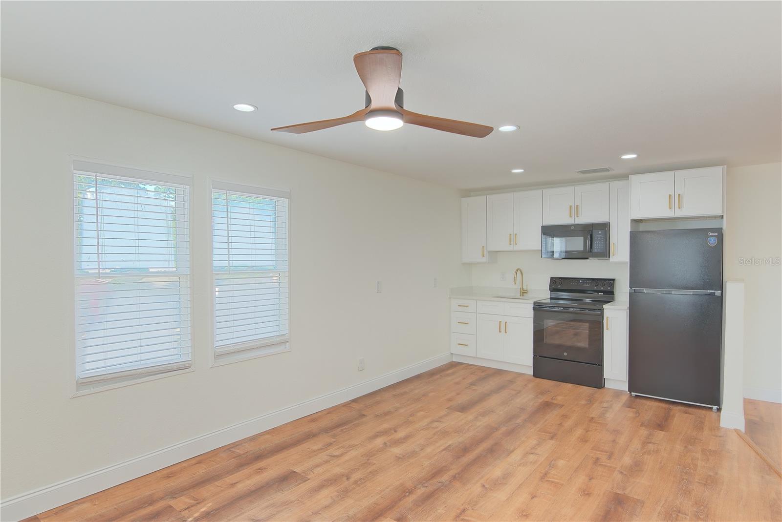 Image 11 of 22 For 1200 40th Street S