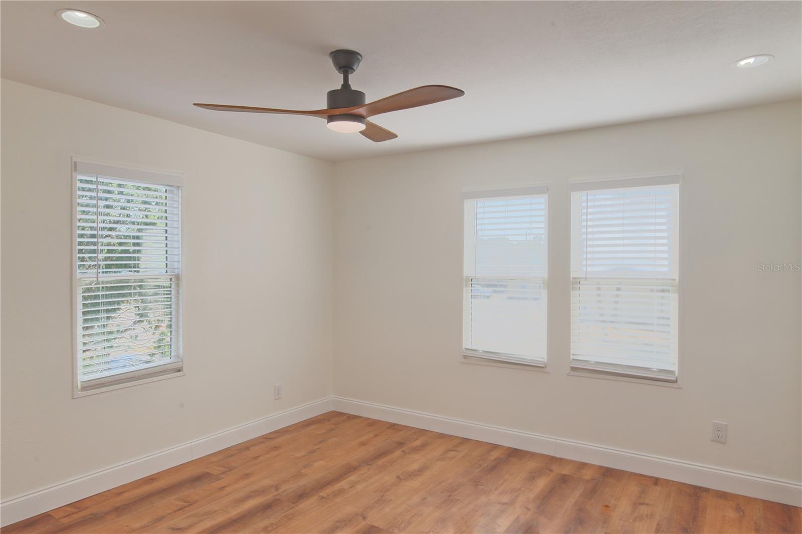 Image 17 of 22 For 1200 40th Street S