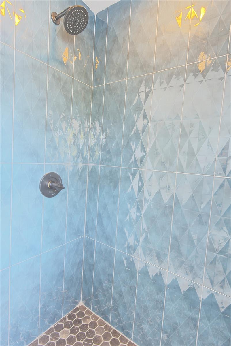 Image 19 of 22 For 1200 40th Street S