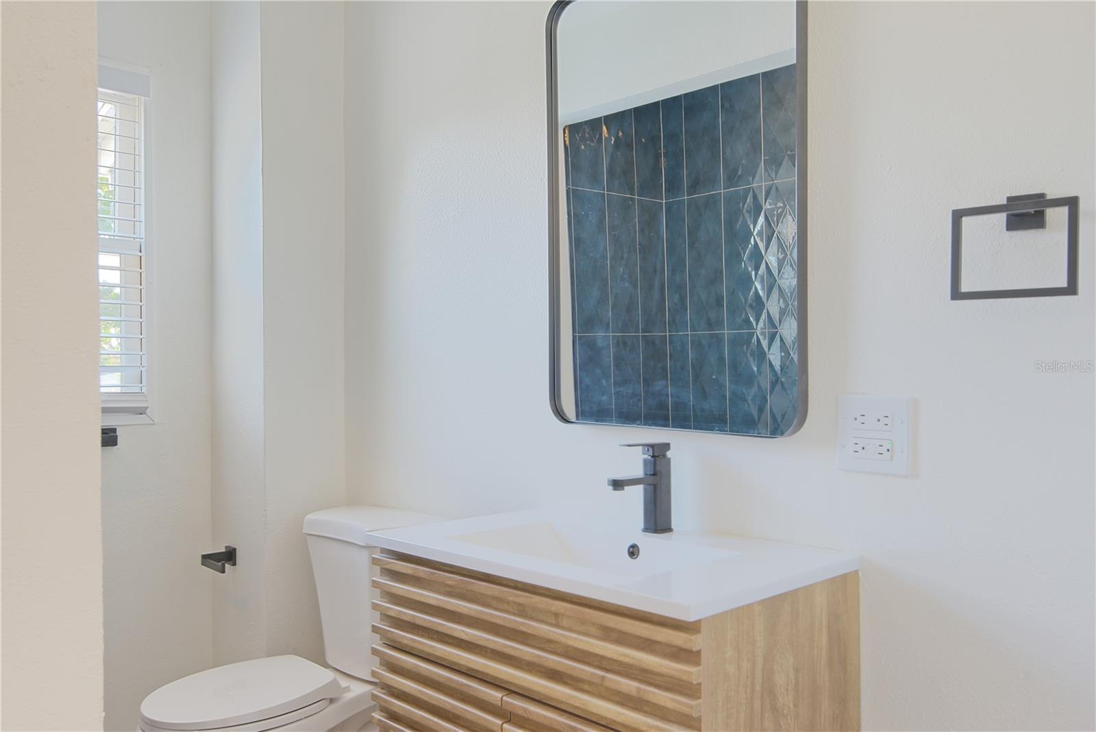 Image 21 of 22 For 1200 40th Street S