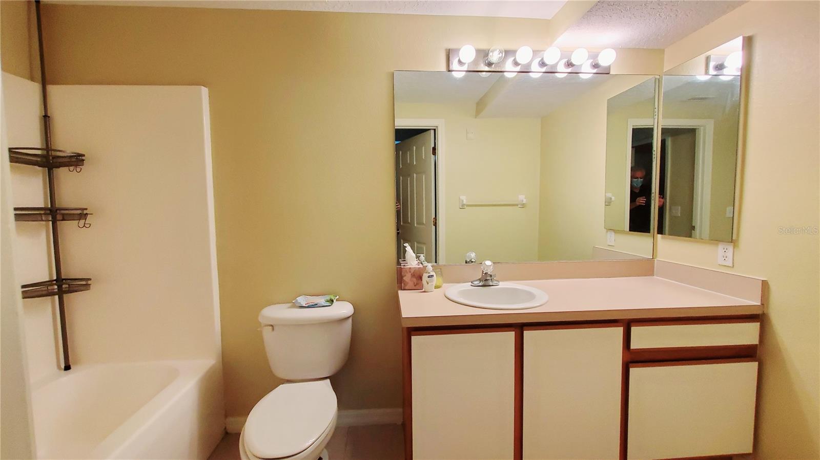 Image 11 of 17 For 9612 Seadale Court 101