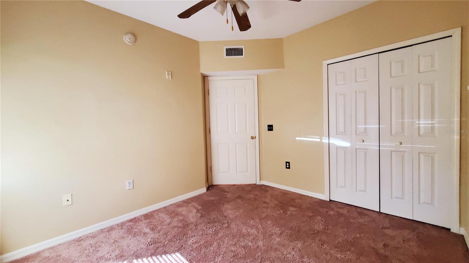 Image 15 of 17 For 9612 Seadale Court 101