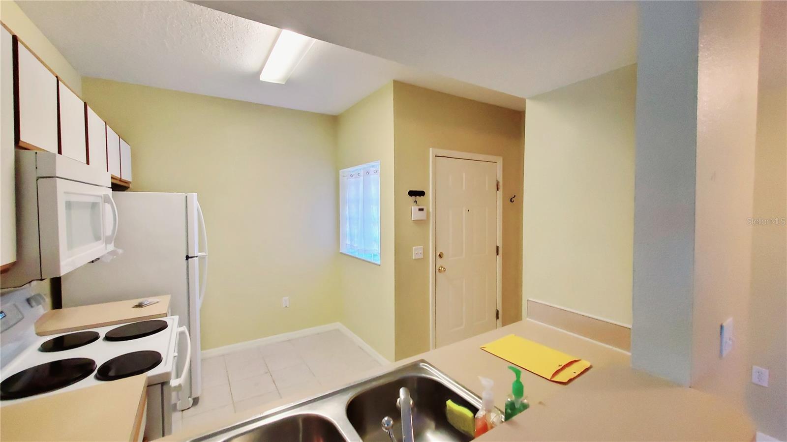 Image 4 of 17 For 9612 Seadale Court 101