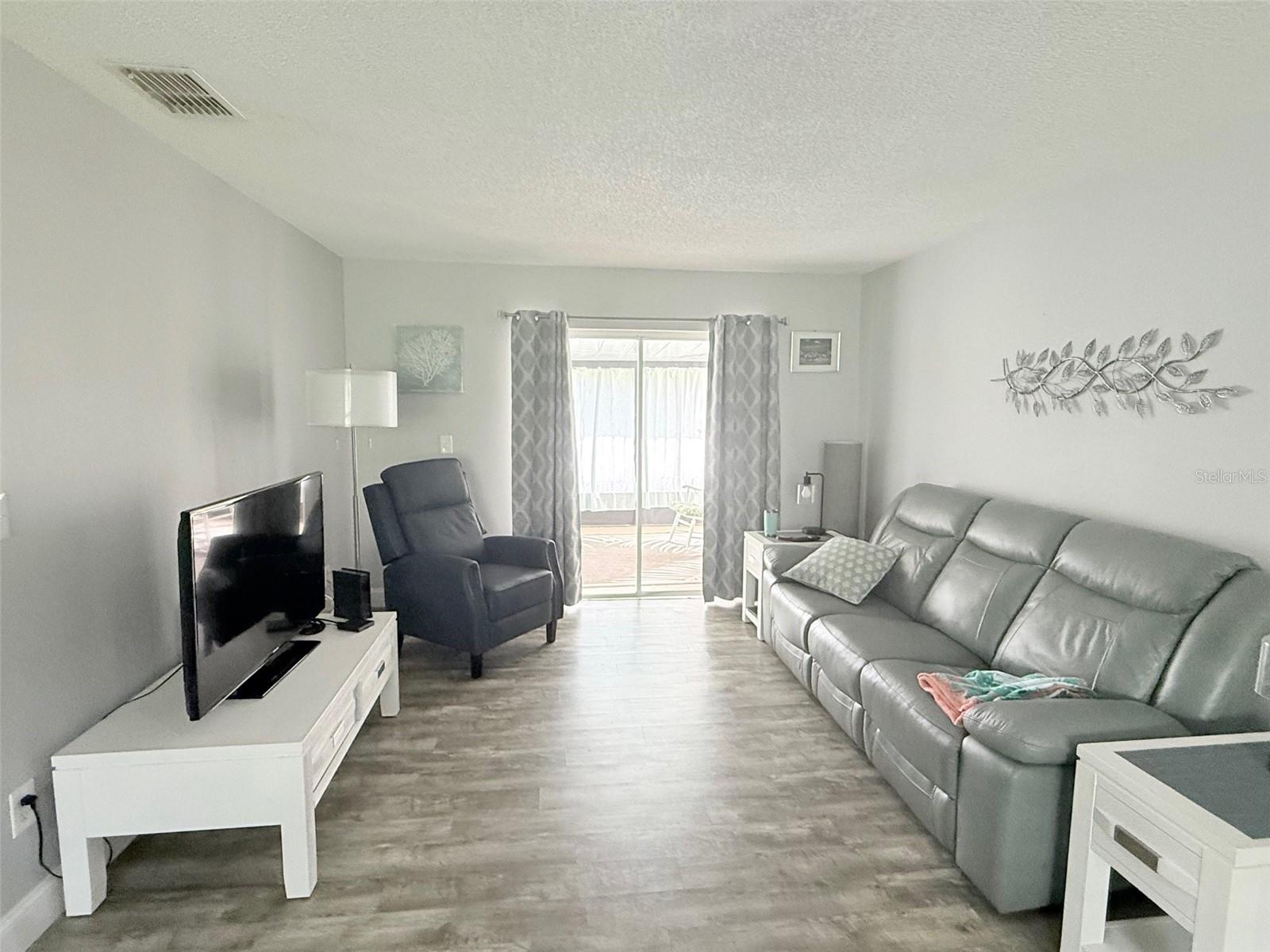 Image 2 of 22 For 3357 38th Street S C