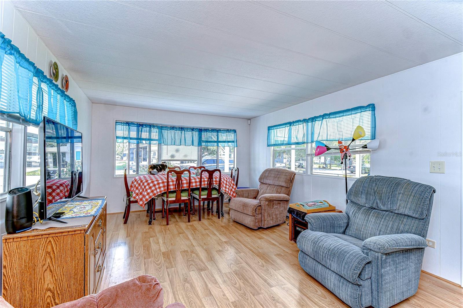 Image 29 of 51 For 4529 Olive Drive