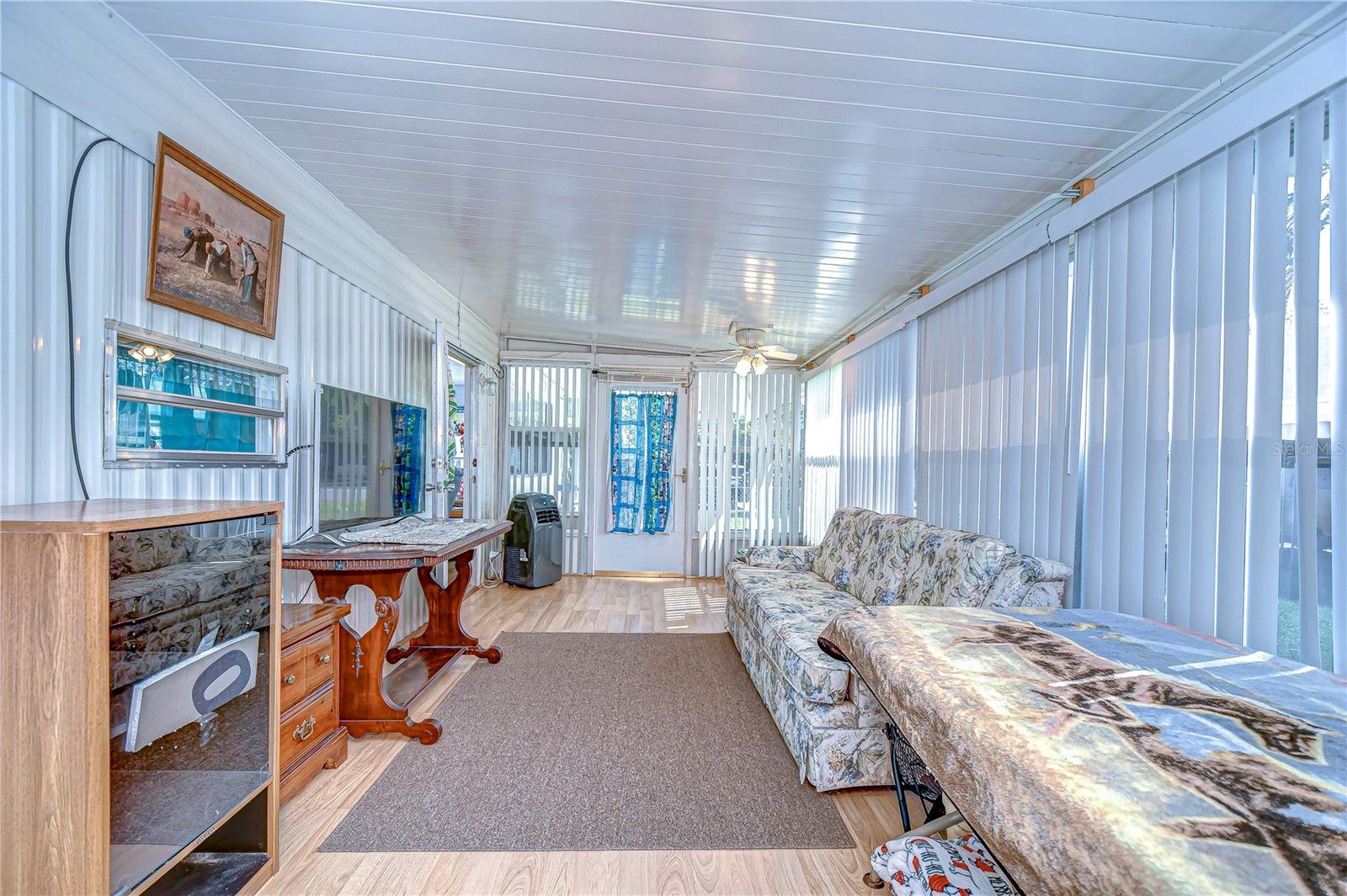 Image 38 of 51 For 4529 Olive Drive