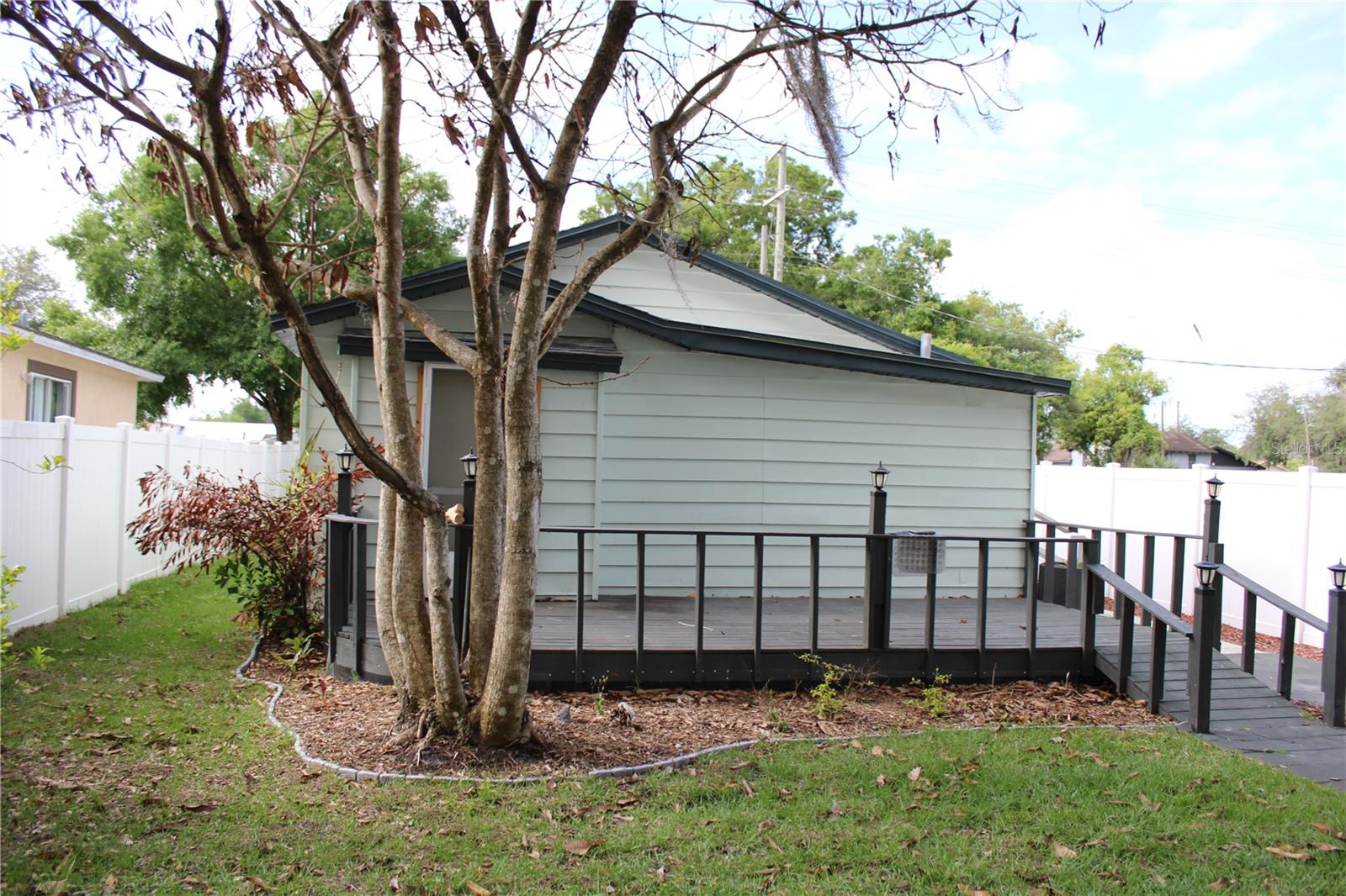 Image 18 of 19 For 1106 Dr Martin Luther King Jr Boulevard