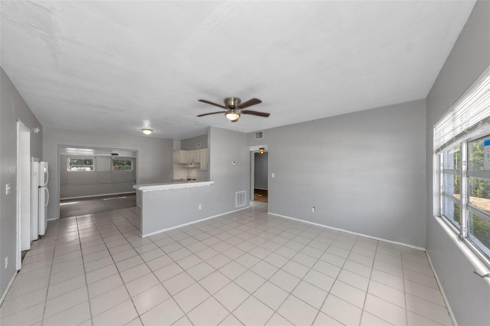 Image 5 of 16 For 4040 Flamingo Drive