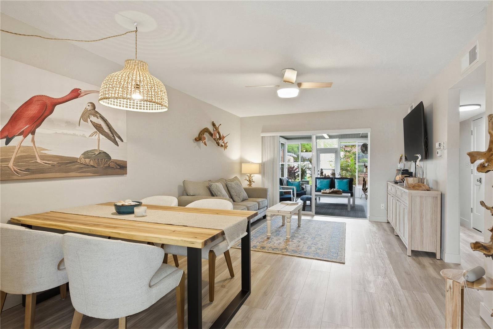 Image 10 of 45 For 854 Sky Loch Drive N