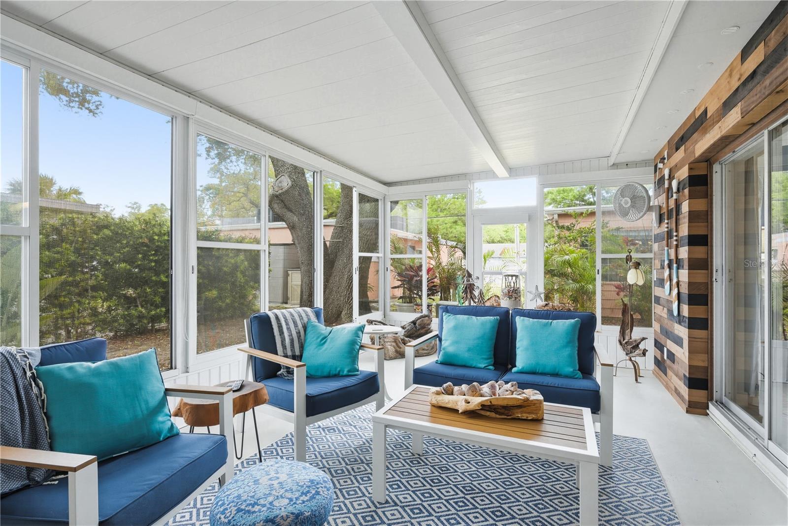 Image 19 of 45 For 854 Sky Loch Drive N