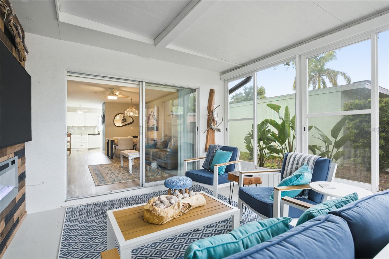 Image 20 of 45 For 854 Sky Loch Drive N