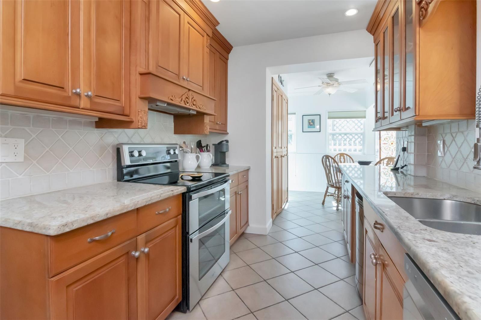 Image 12 of 58 For 135 25th Avenue Ne