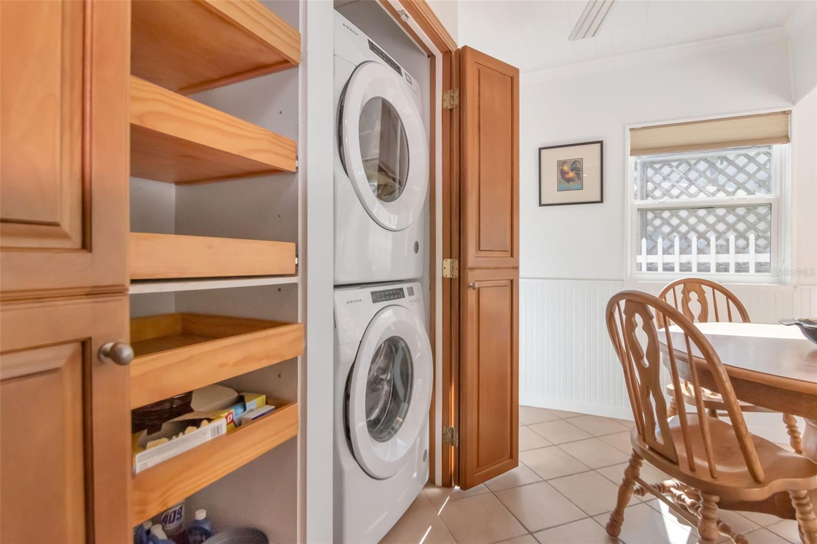 Image 14 of 58 For 135 25th Avenue Ne