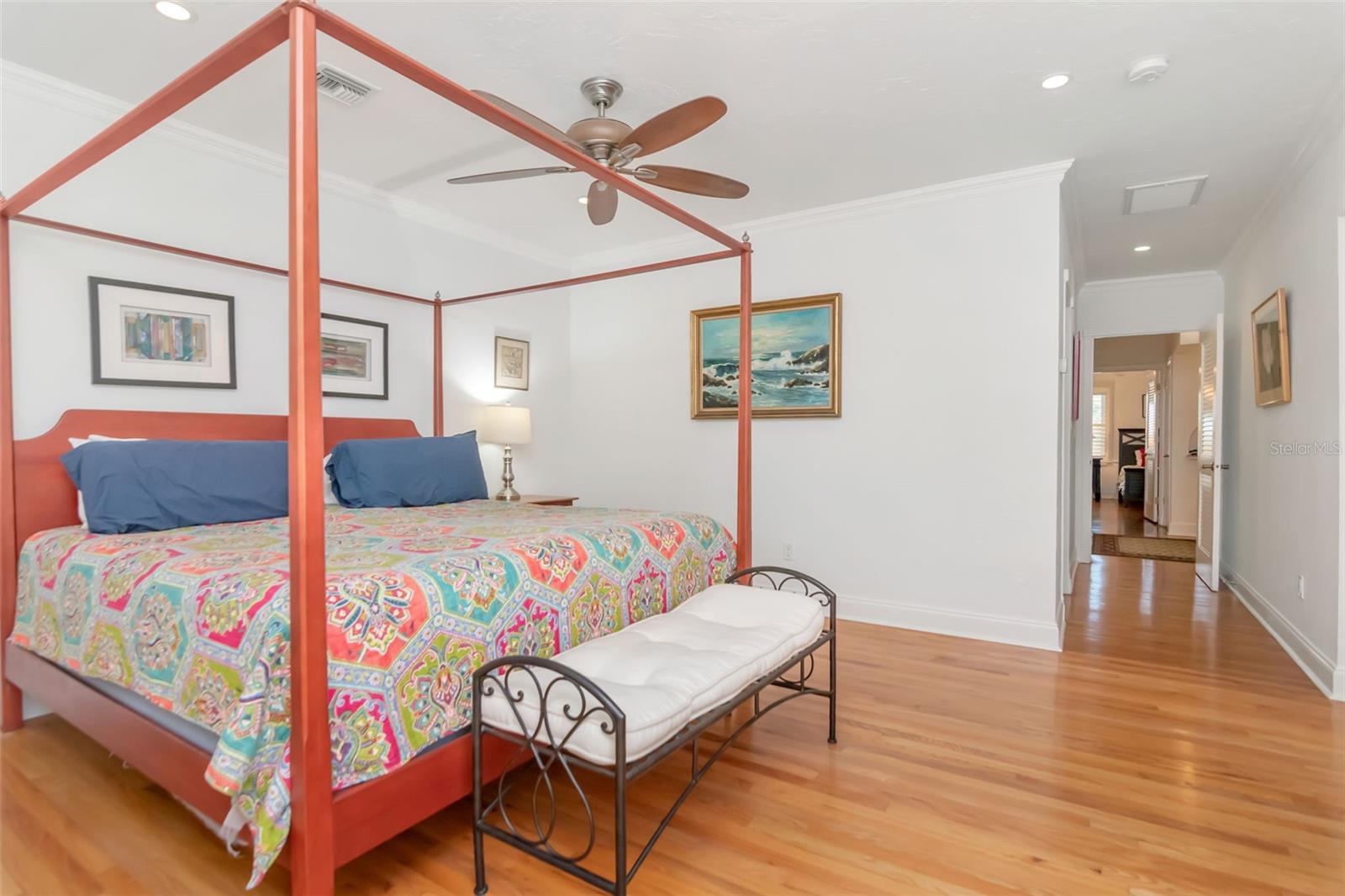 Image 22 of 58 For 135 25th Avenue Ne