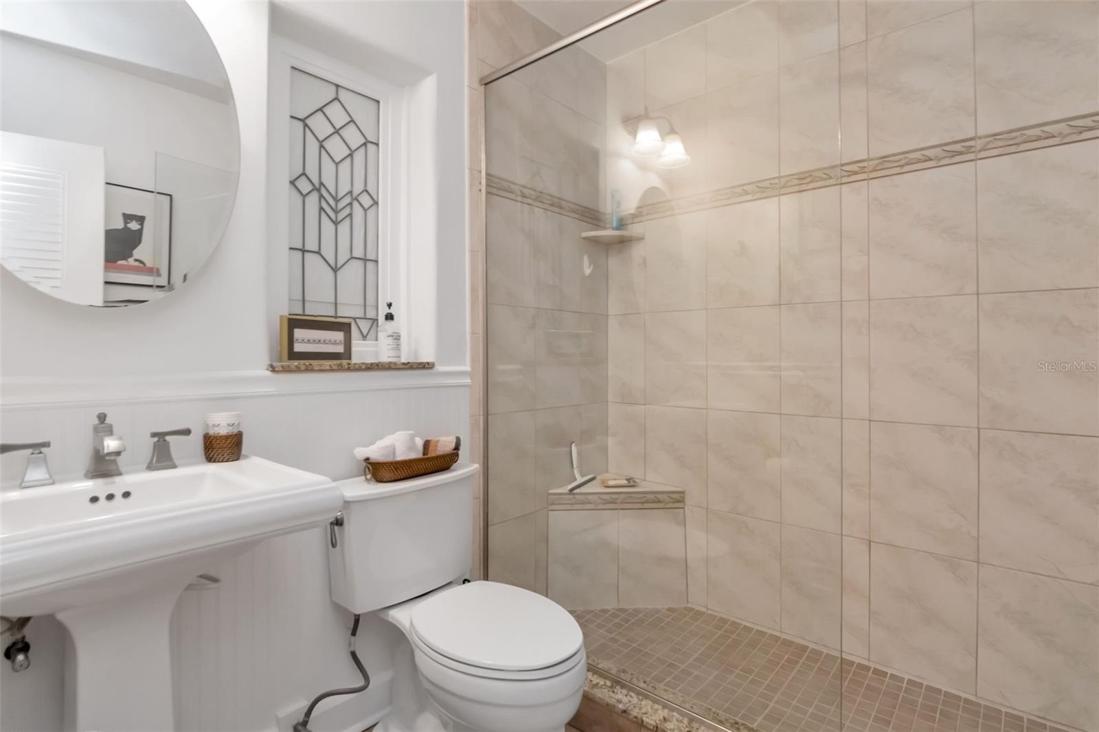 Image 29 of 58 For 135 25th Avenue Ne