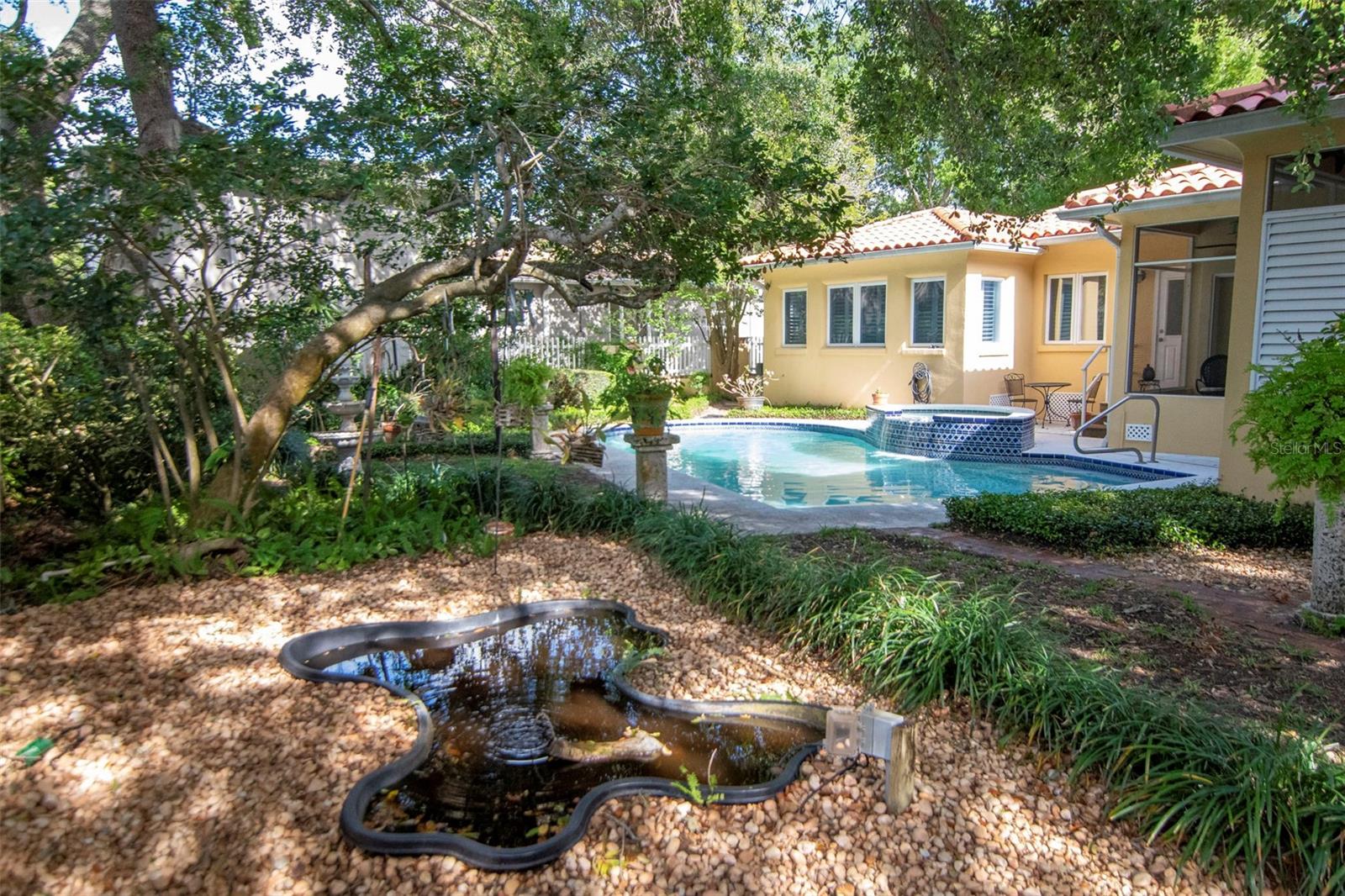 Image 48 of 58 For 135 25th Avenue Ne