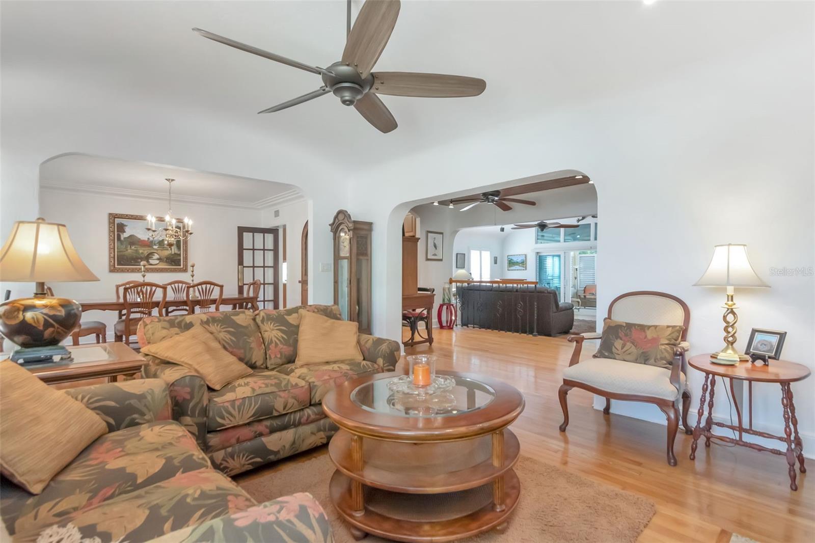 Image 5 of 58 For 135 25th Avenue Ne