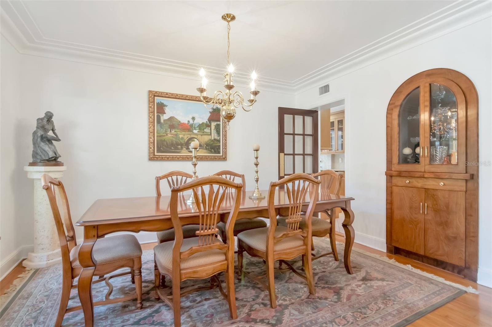 Image 9 of 58 For 135 25th Avenue Ne