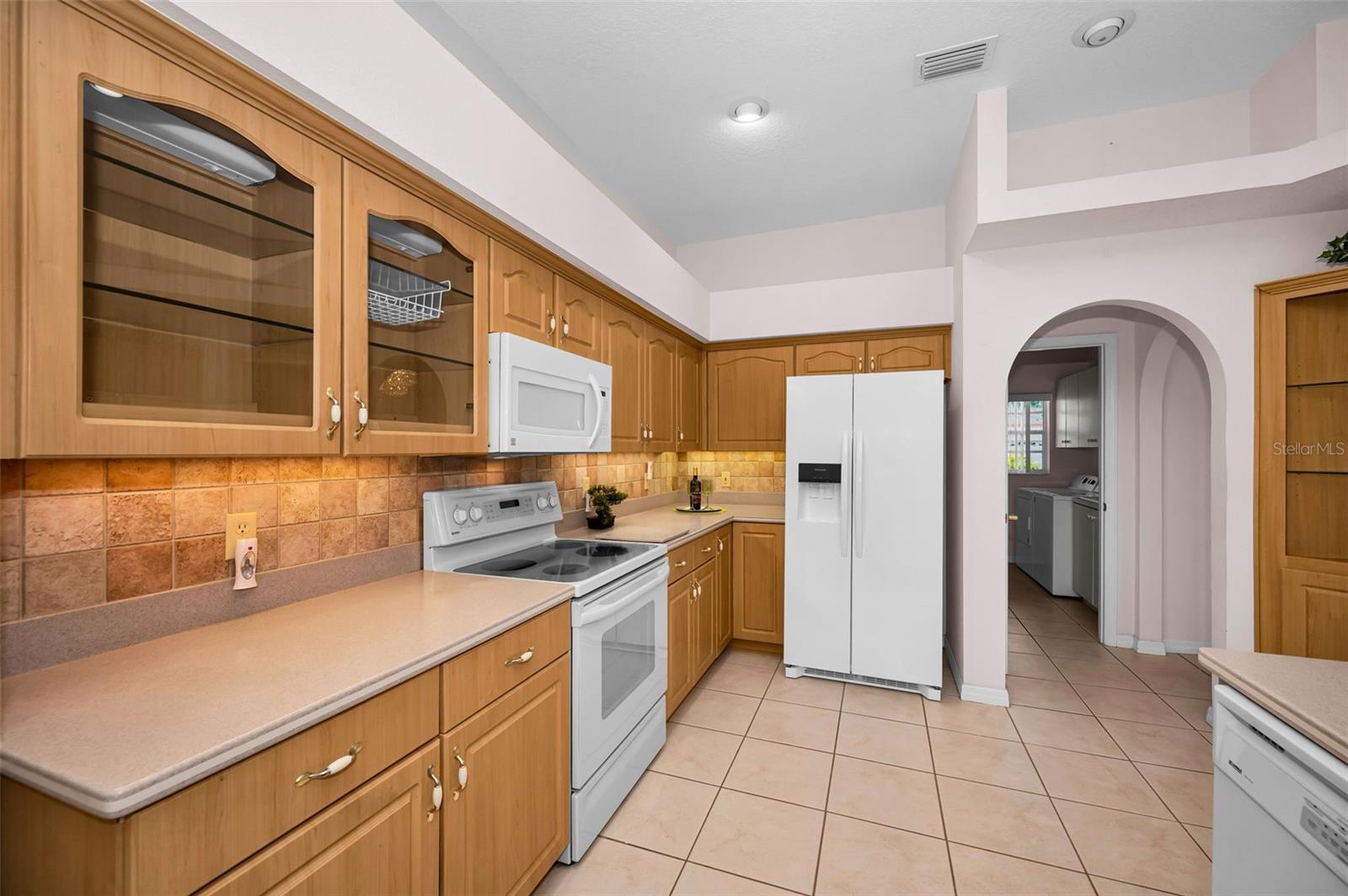 Image 14 of 77 For 548 Manisha Place