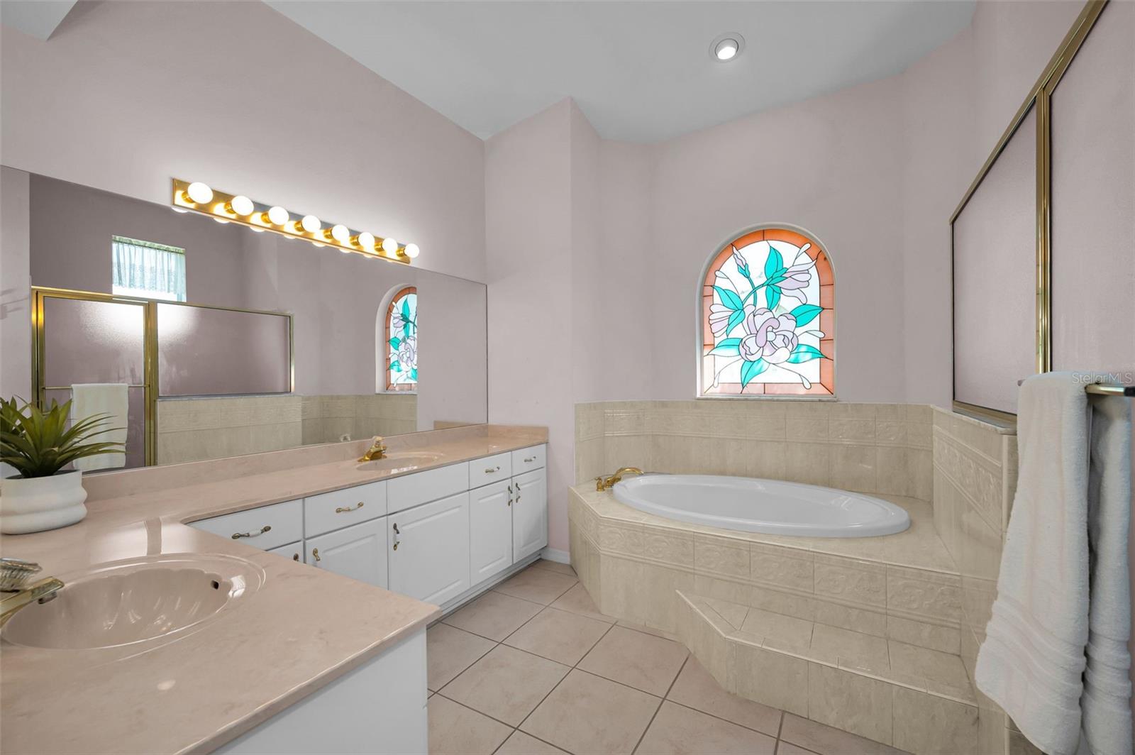 Image 22 of 77 For 548 Manisha Place