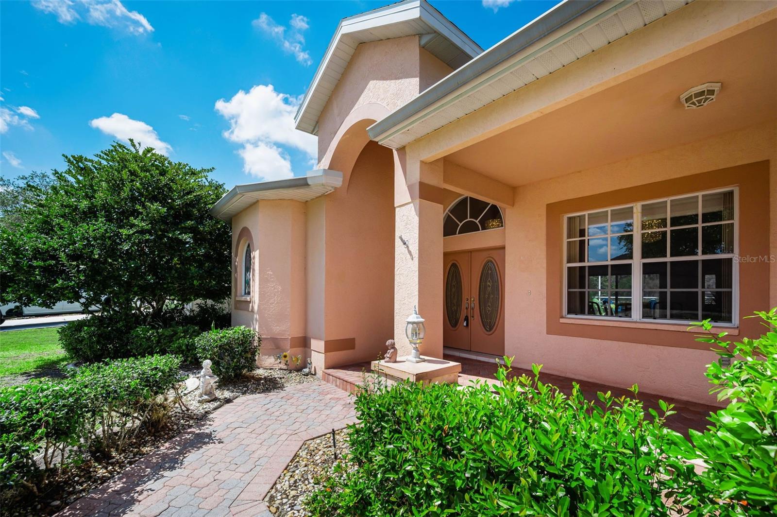 Image 6 of 77 For 548 Manisha Place