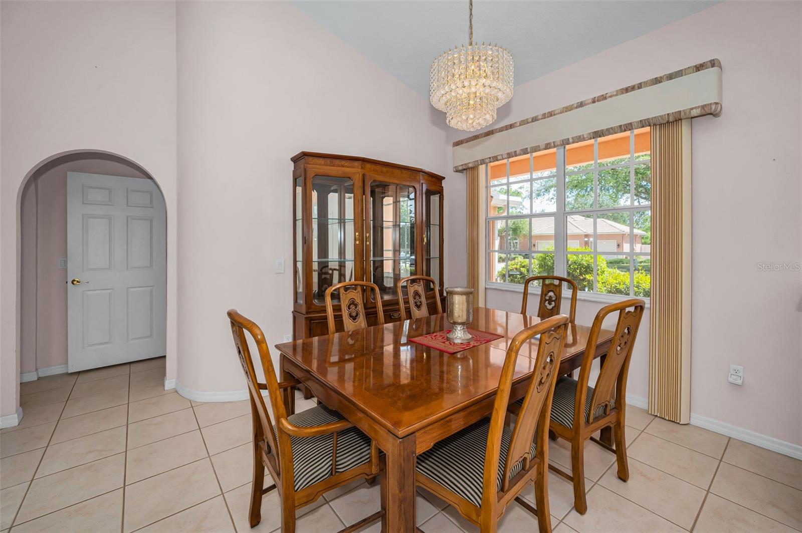 Image 9 of 77 For 548 Manisha Place