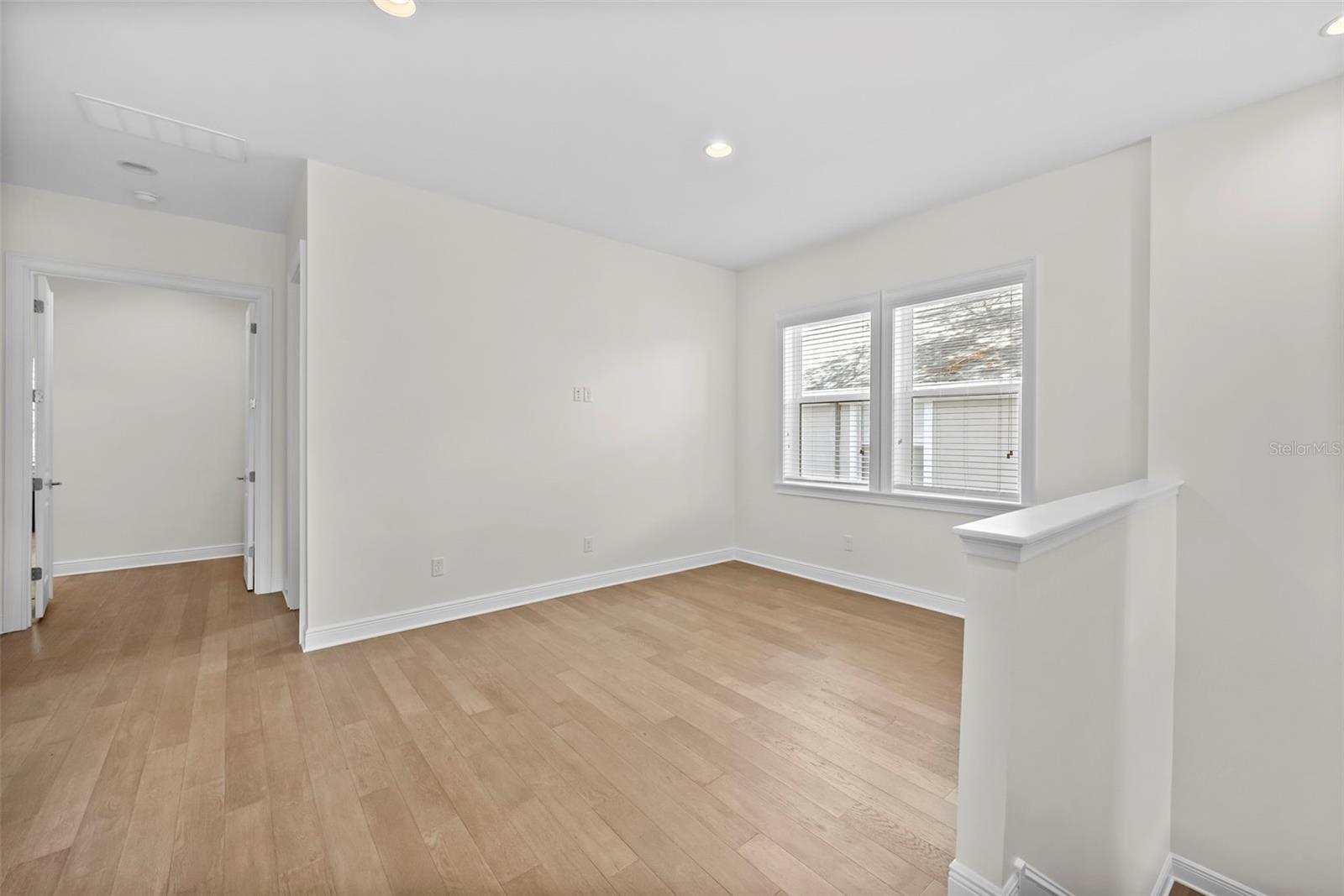 Listing photo id 16 for 2905 San Carlos Street